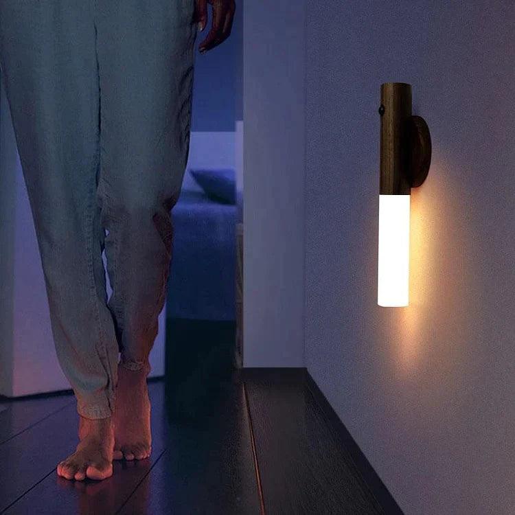 Oppladbar LED-lampe med bevegelsessensor | Skanto