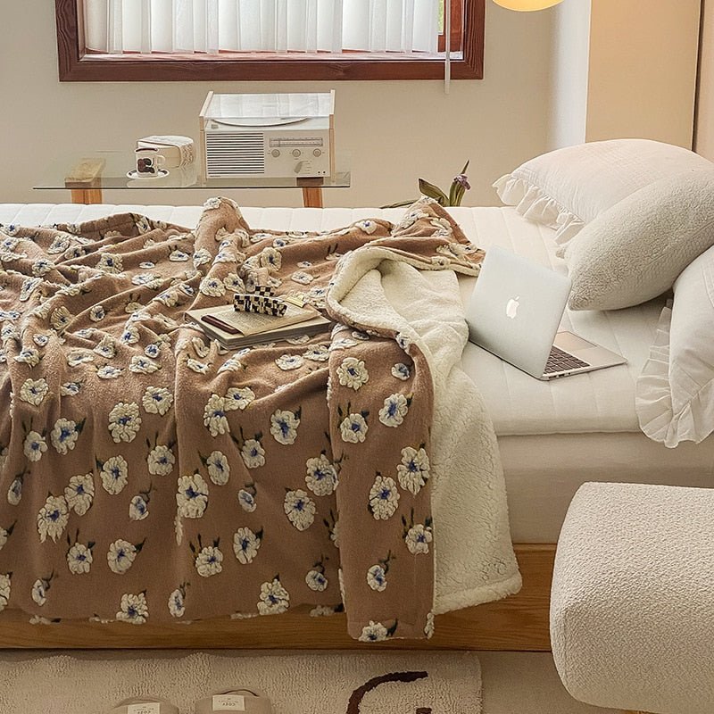 Fluffy Floral Plush Tykket Teppe for Koselig Komfort | Skanto