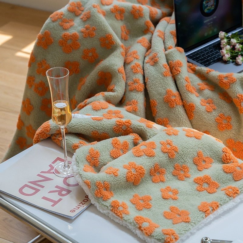 Fluffy Floral Plush Tykket Teppe for Koselig Komfort | Skanto