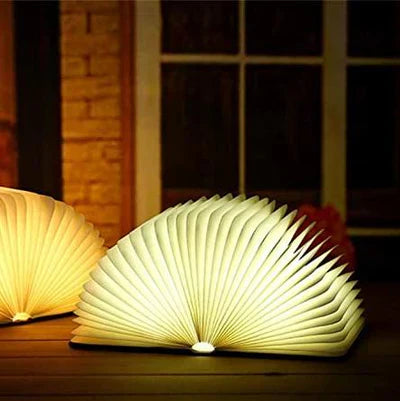Skanto | Foldbar Boklampe med Varm LED-belysning - StoryGlow