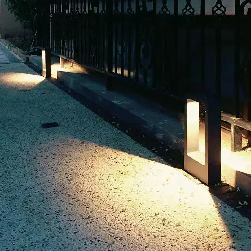 Skanto | GardenGlow Bakke Hage Lampe for Utendørs Bruk