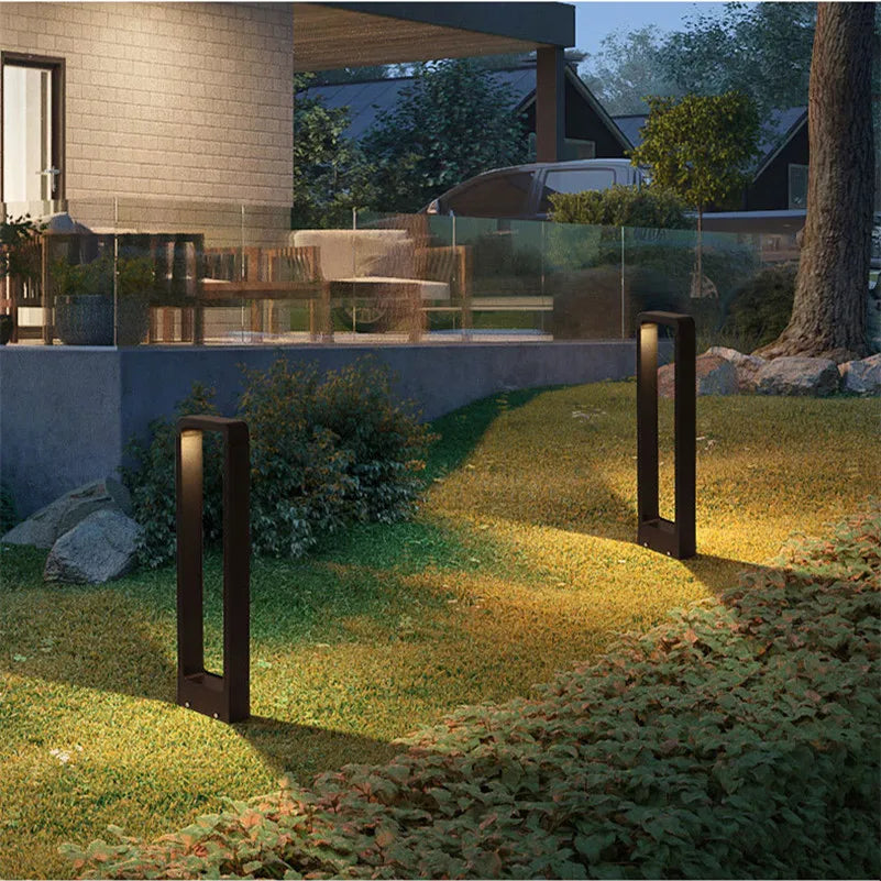 Skanto | GardenGlow Bakke Hage Lampe for Utendørs Bruk