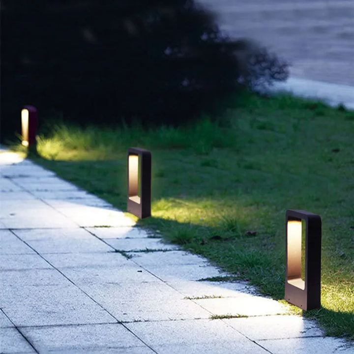 Skanto | GardenGlow Bakke Hage Lampe for Utendørs Bruk