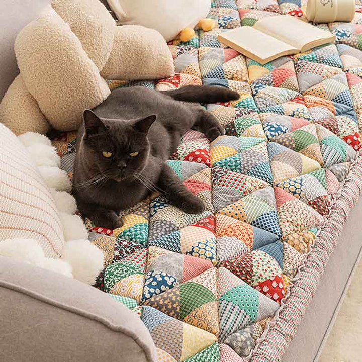 Skanto | GardenGuard – Elegant Sofadekke med Antisklibakside for Stil & Komfort