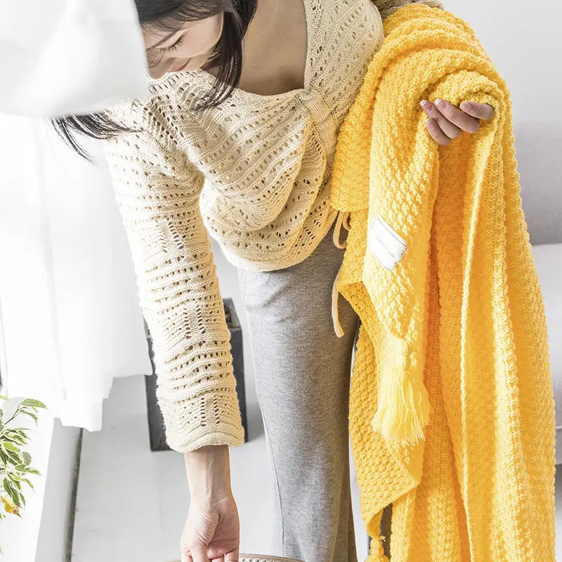 Skanto | Ullteppe ArcticHaven | Skandinavisk Design med Pomponger & Kuler | Varmt & Stylish