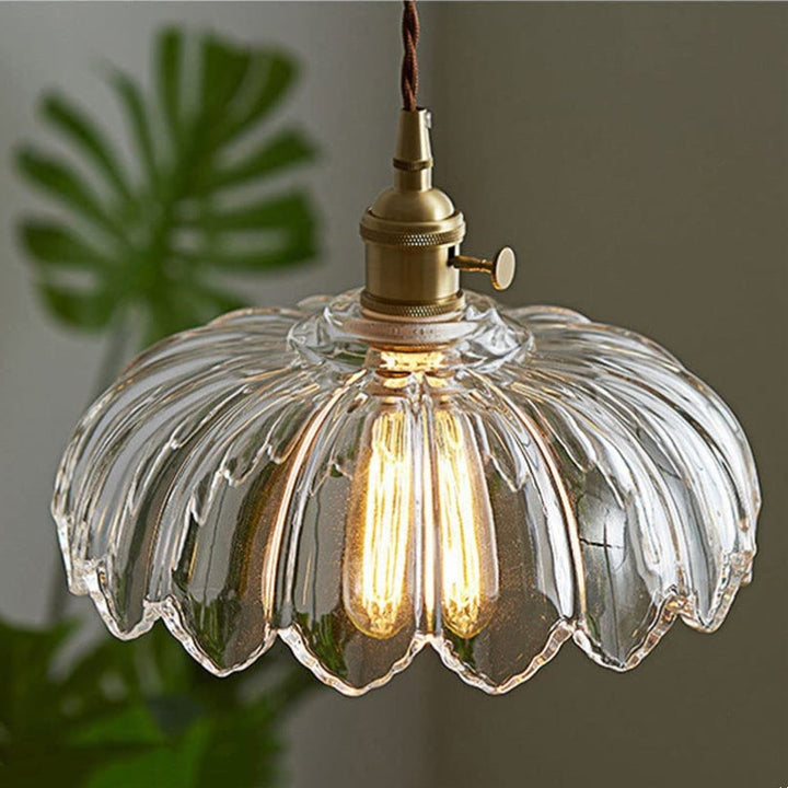 Skanto | Glass lampe som glitrer med detaljer!