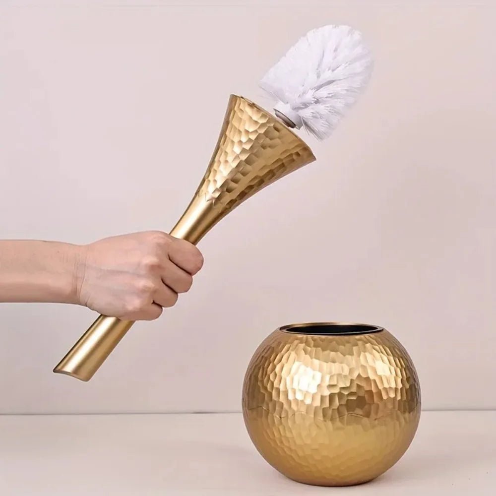 Skanto | GOLDENLUXE – Skulpturert toalettbørste med elegant metallisk design for moderne bad