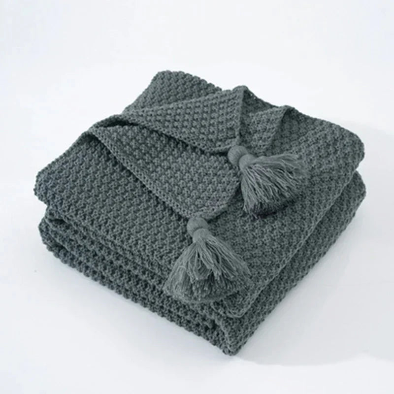 Skanto | Ullteppe ArcticHaven | Skandinavisk Design med Pomponger & Kuler | Varmt & Stylish
