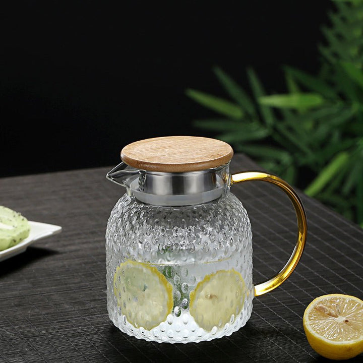 Skanto | Varmeresistent teksturert glasskanne med bambuslokk – Elegant serveringskanne for varme og kalde drikker