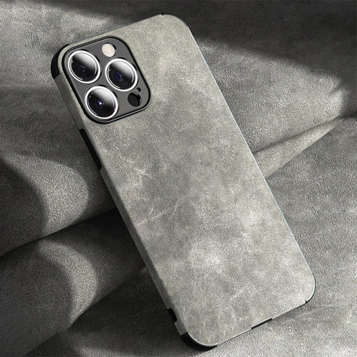Skanto | Alcantara-look iPhone Deksel – Elegant beskyttelse for enheten din