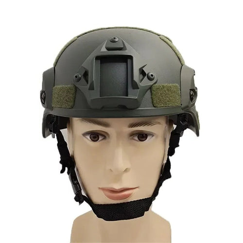Outdoor-Taktikhelm für das Trening