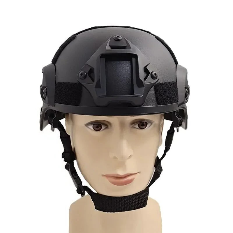 Outdoor-Taktikhelm für das Trening