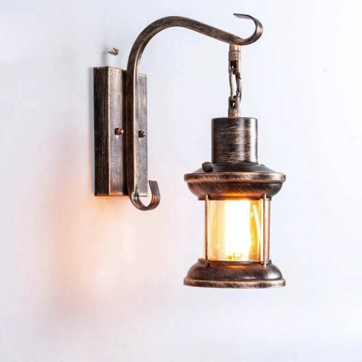 Skanto | Vegglampe med vintage glasskjermdesign