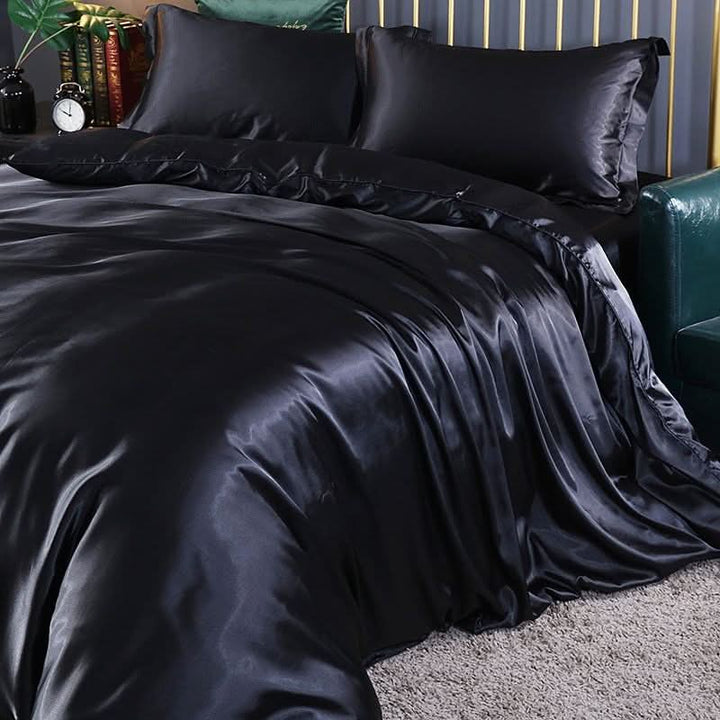 Skanto | Silk Satin 4-Delt Sengetøysett med Dynecover