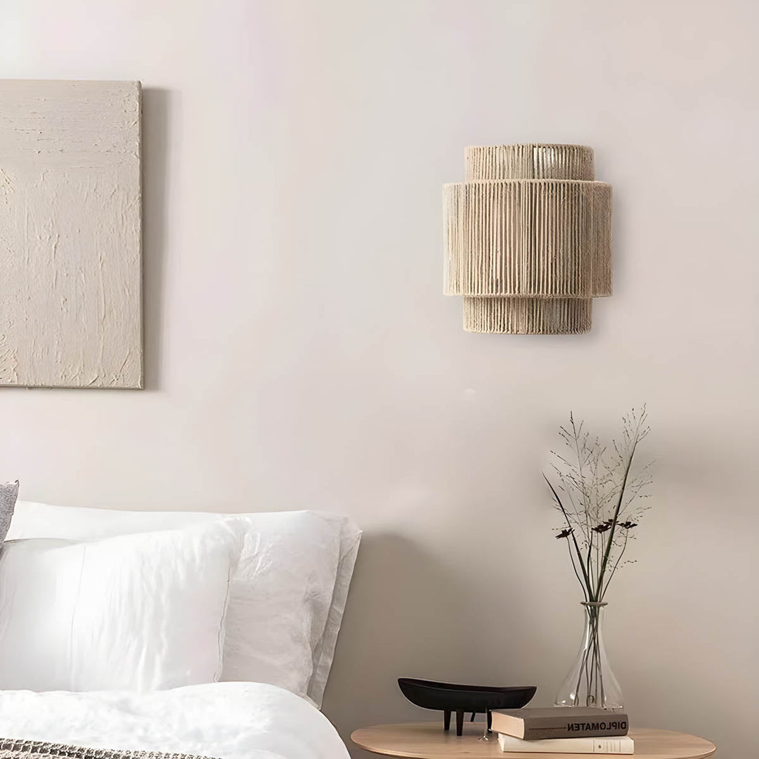 Skanto | Japansk-inspirert minimalistisk LED-vegglampe – Naturlig taudesign og varmt stemningslys