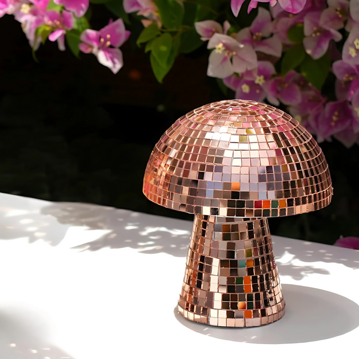Skanto | Metallisk Disco Bordlampe Soppdesign