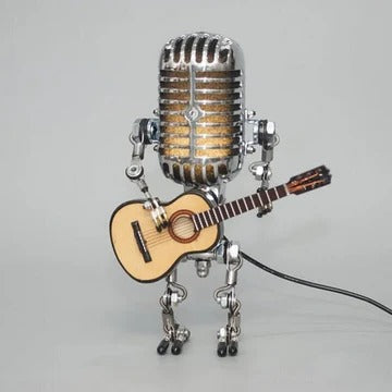Skanto | Vintage Metal Microphone Robot Med Guitar Lampe