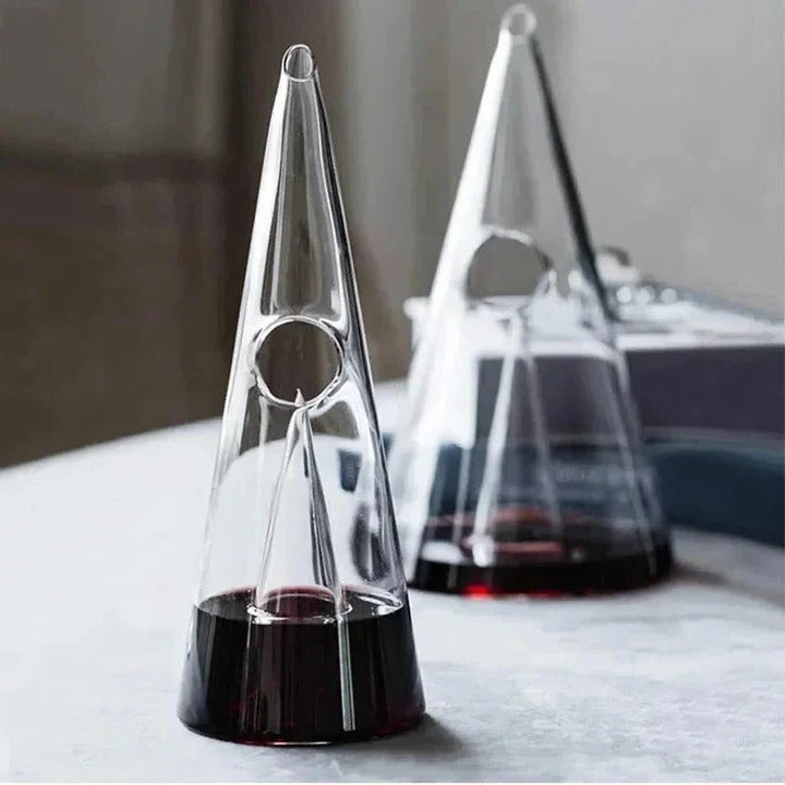 Skanto | Double Pyramid Waterfall Karaffel
