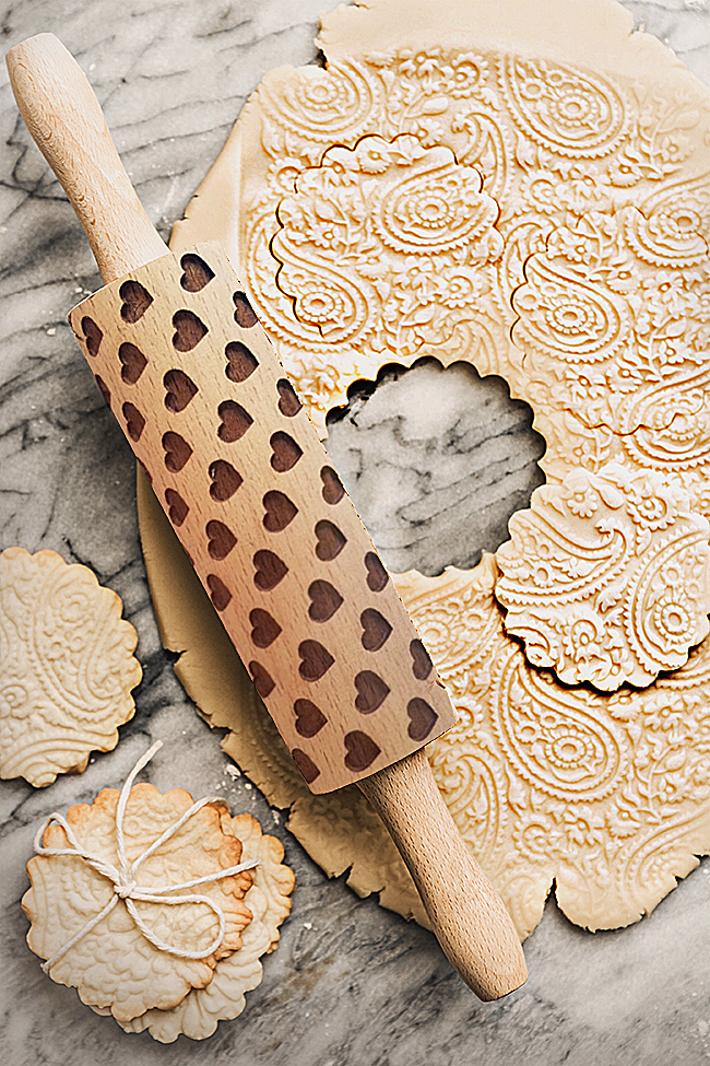 Embossed Holiday Rolling Pins | Skanto