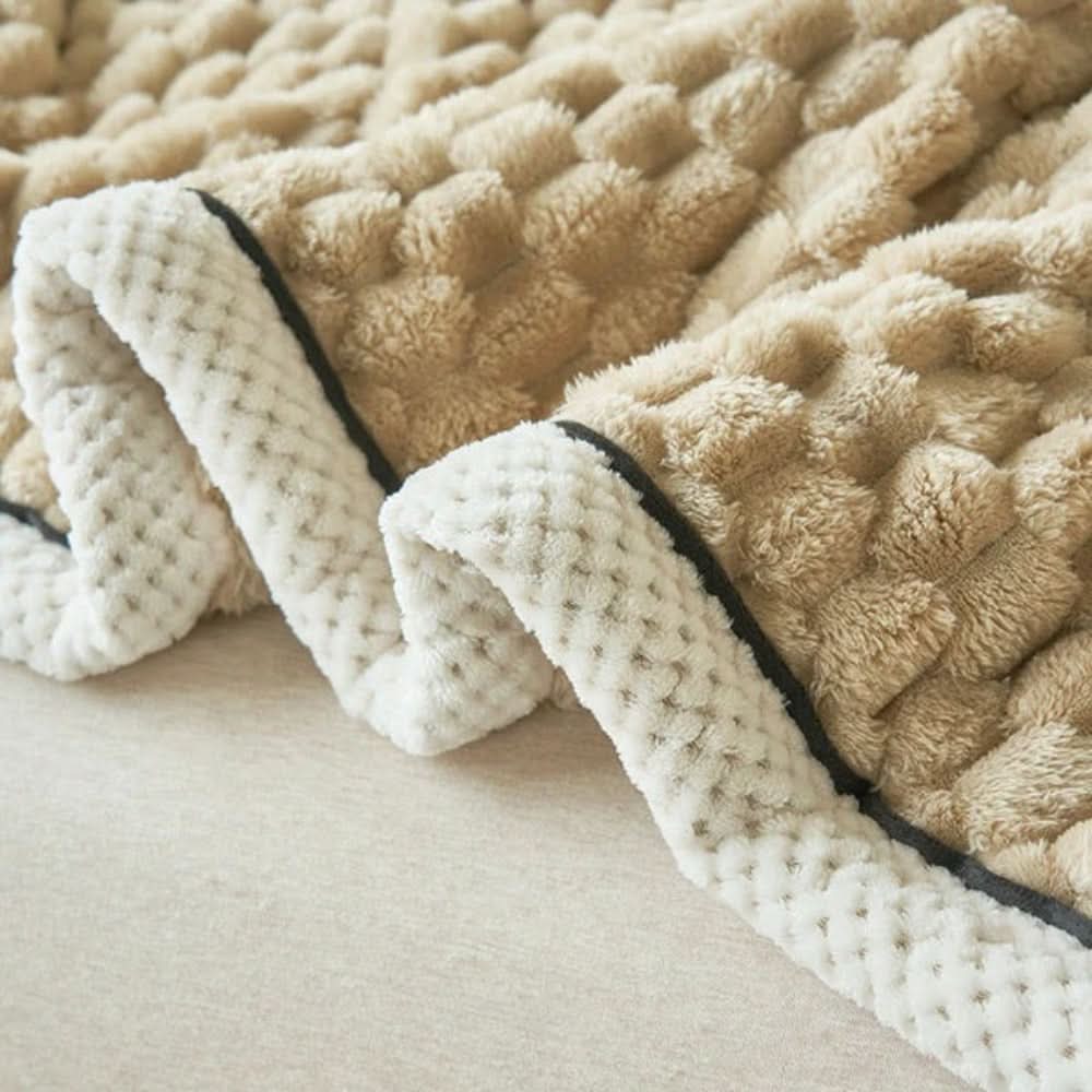 Skanto | DELLA - Cozy Cloud Blanket