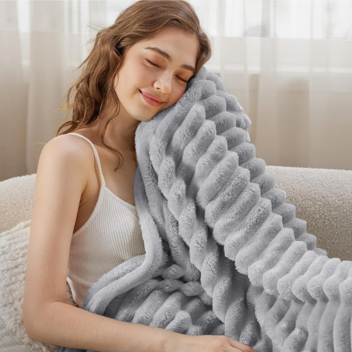 Skanto | EILA - Koselig teppe Cloud Nine