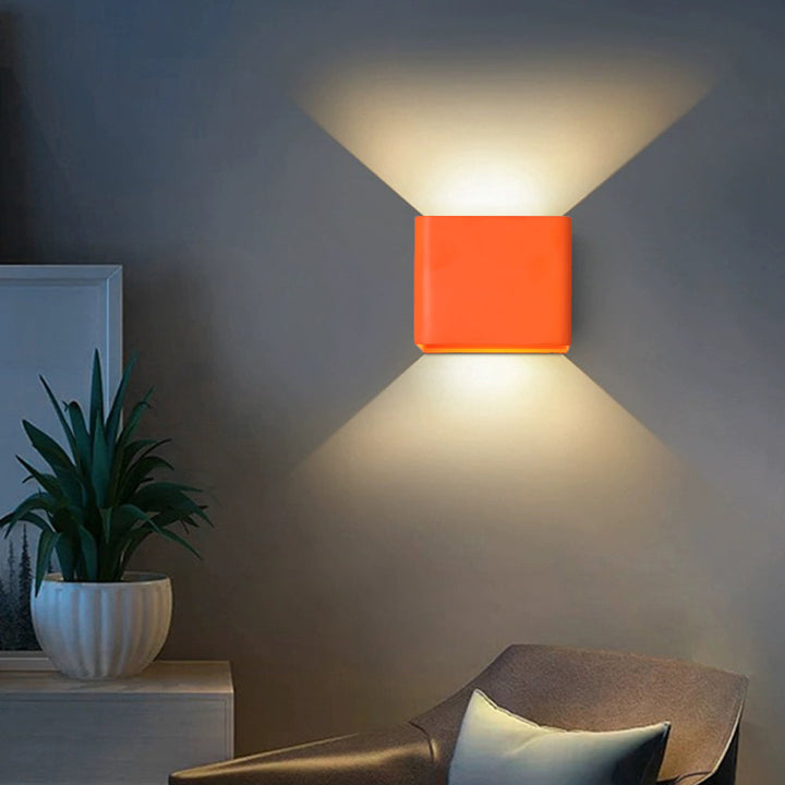 LumiBox - Firkantet LED Vegglampe | Modern Design i Svart, Hvit og Grønn for Soverom og Stue | Skanto