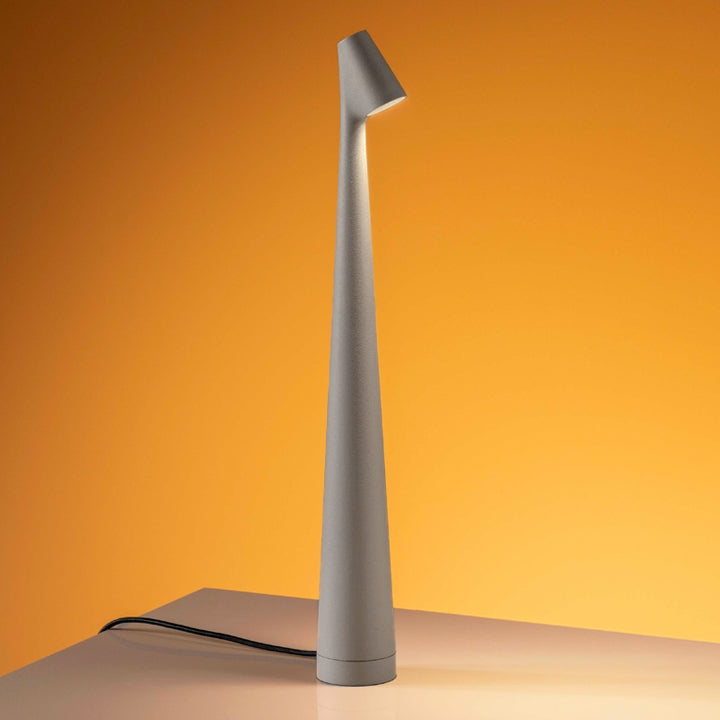 Skanto | Skulpturell Bordlampe Trådløs LED Lampe Solid Aluminiums 10000mAh Batteri 3-Nivå Dimming CRI 90 USB-C Ladekontakt Varm Hvit 2700K
