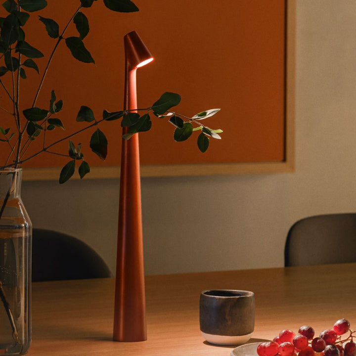 Skanto | Skulpturell Bordlampe Trådløs LED Lampe Solid Aluminiums 10000mAh Batteri 3-Nivå Dimming CRI 90 USB-C Ladekontakt Varm Hvit 2700K