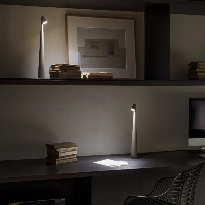 Skanto | Skulpturell Bordlampe Trådløs LED Lampe Solid Aluminiums 10000mAh Batteri 3-Nivå Dimming CRI 90 USB-C Ladekontakt Varm Hvit 2700K