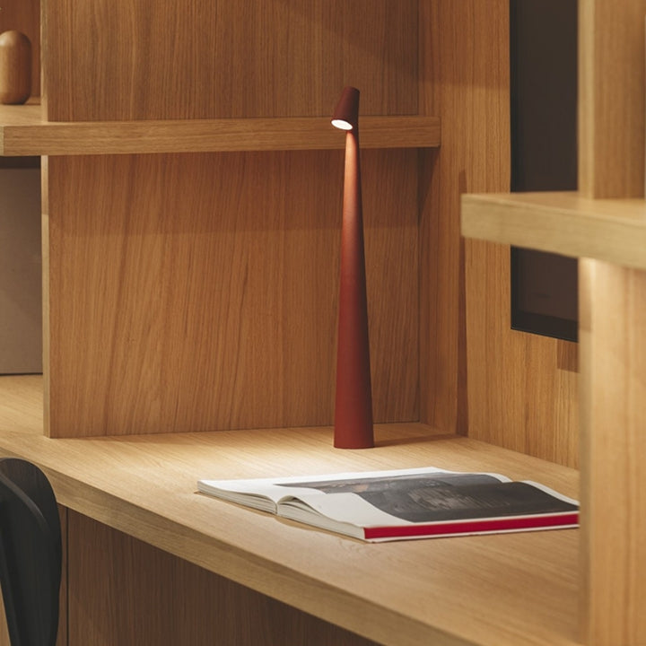 Skanto | Skulpturell Bordlampe Trådløs LED Lampe Solid Aluminiums 10000mAh Batteri 3-Nivå Dimming CRI 90 USB-C Ladekontakt Varm Hvit 2700K