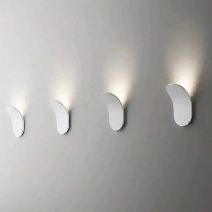 Skanto | Moderne Buet Vegglampe med LED Lys