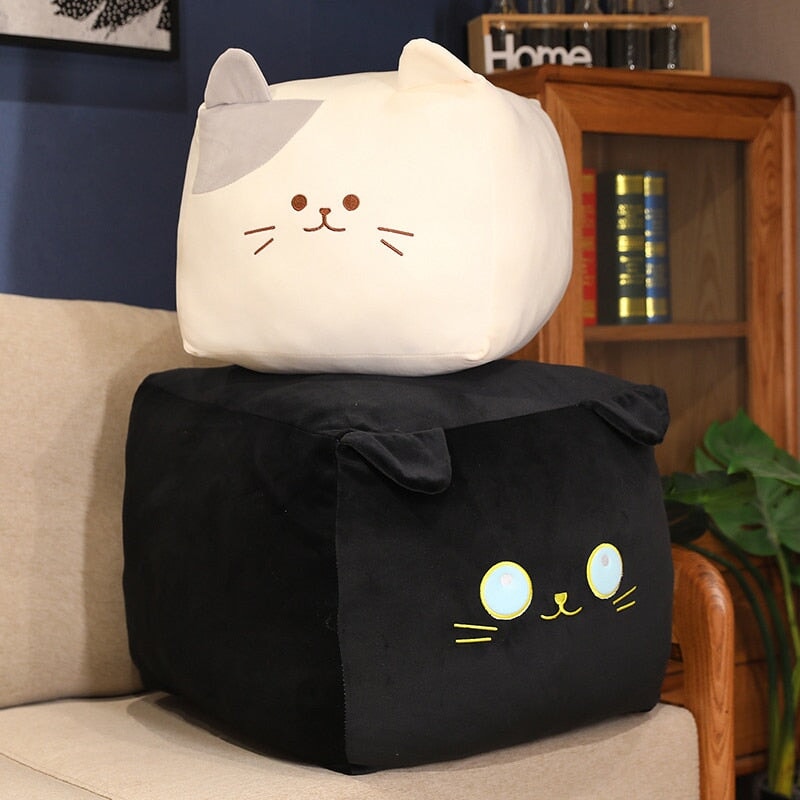 Skanto | Kawaii Svart Hvit Kube Katt Plysjdyrene
