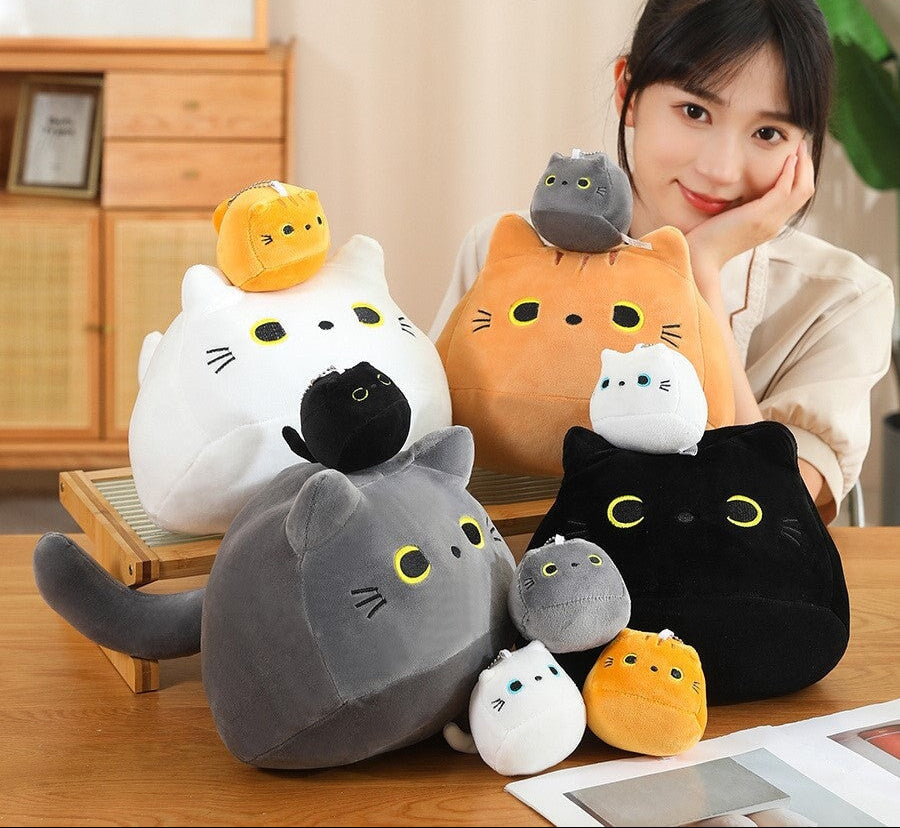 Skanto | Kawaii Chunky Katt Plushies med Kattunger