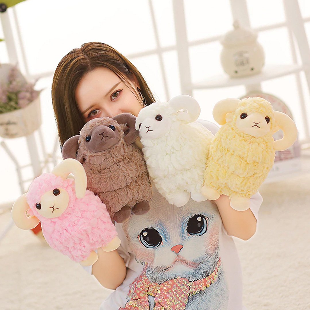 Skanto | Lang Horn Ramskinn Plushie | Begrenset Lager
