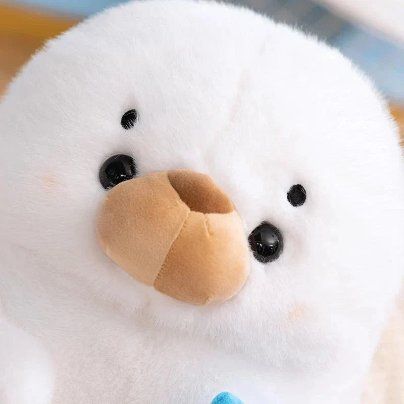 Skanto | Mochi Seal Plushie med Fisk