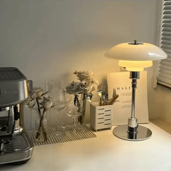 Skanto | Skandinavisk Designer Bordlampe Minimalistisk