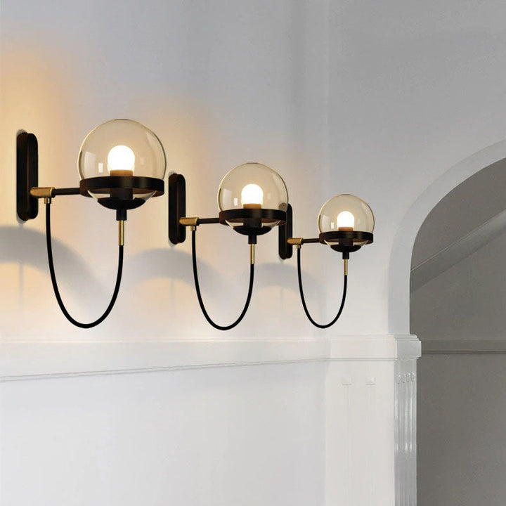 Chic Design Vegglampe med Glasskuppel | Skanto