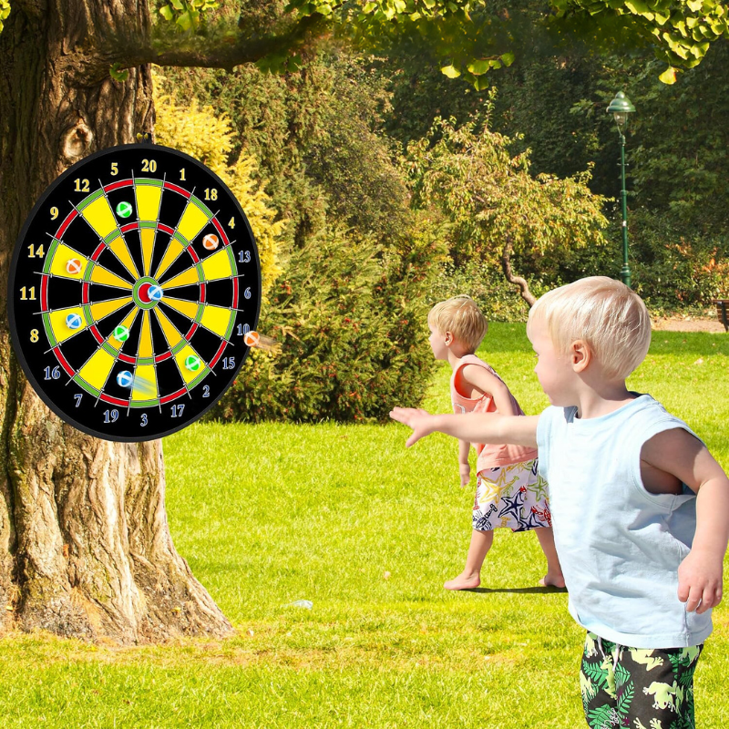 Große Dartscheibe für Kinder mit Klebebällen und Dart – PlayTarget