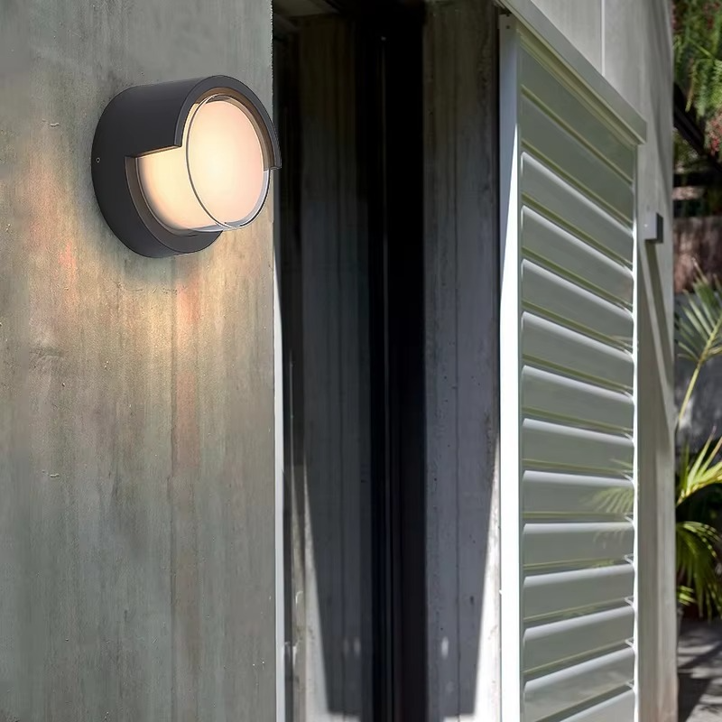 Skanto | Vanntette LED Vegglamper med Bevegelsessensor