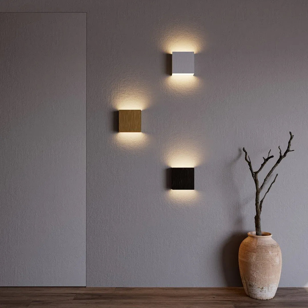 Skanto | ElegantBeam – Minimalist Vegglampe for Sofistikert Belysning