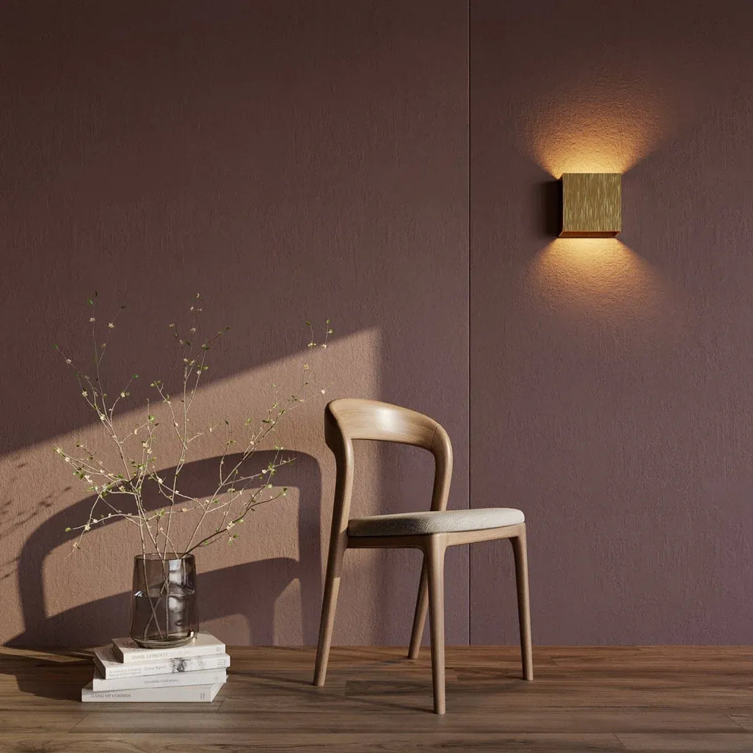 Skanto | ElegantBeam – Minimalist Vegglampe for Sofistikert Belysning