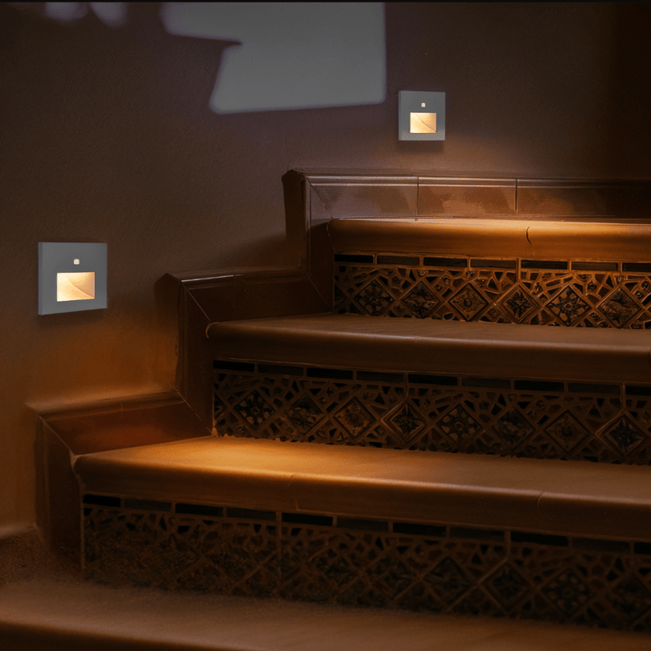Skanto | LITEWALK – LED trinnlys med smart bevegelsessensor for moderne interiører
