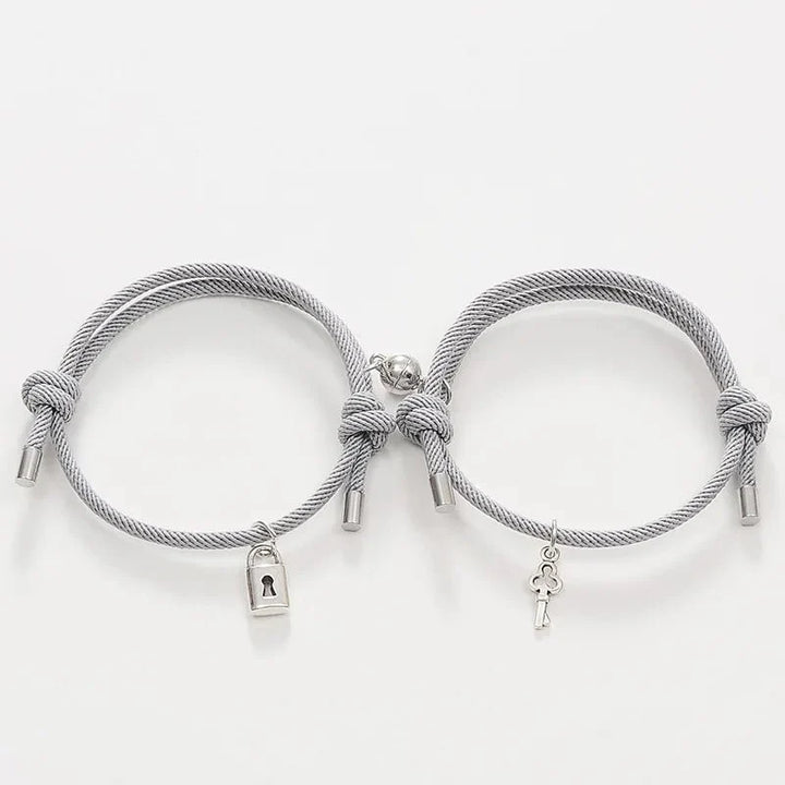Skanto | Lås og Nøkkel Magnetisk Tau Armbånd Sett