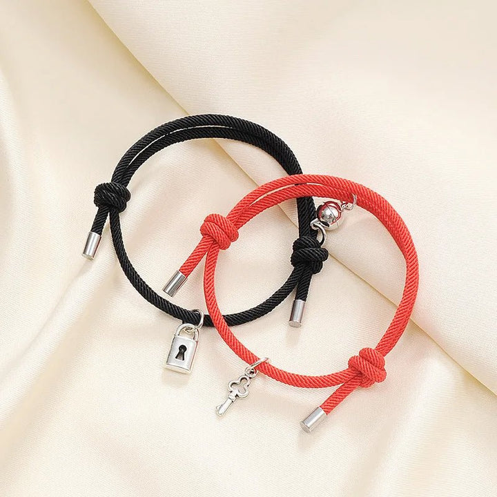Skanto | Lås og Nøkkel Magnetisk Tau Armbånd Sett