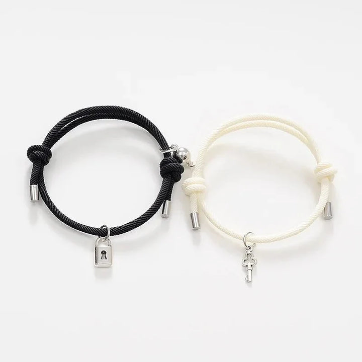 Skanto | Lås og Nøkkel Magnetisk Tau Armbånd Sett