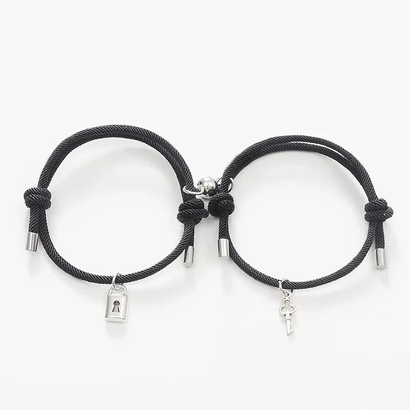 Skanto | Lås og Nøkkel Magnetisk Tau Armbånd Sett
