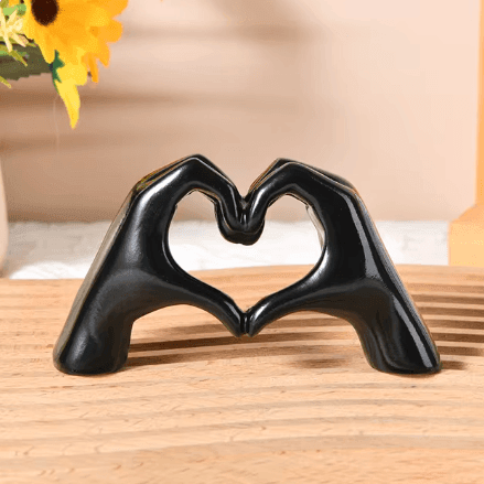 LoveSculpt – Handgefertigte Wohndekoration aus Holz mit rustikalem Charme