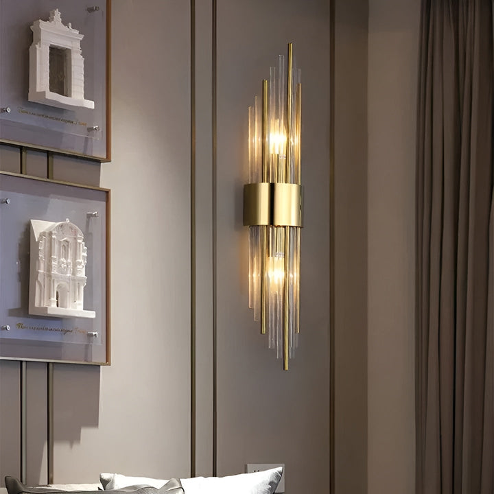 Vegglampe med krystalleffekt – Elegant design med gullfargede detaljer