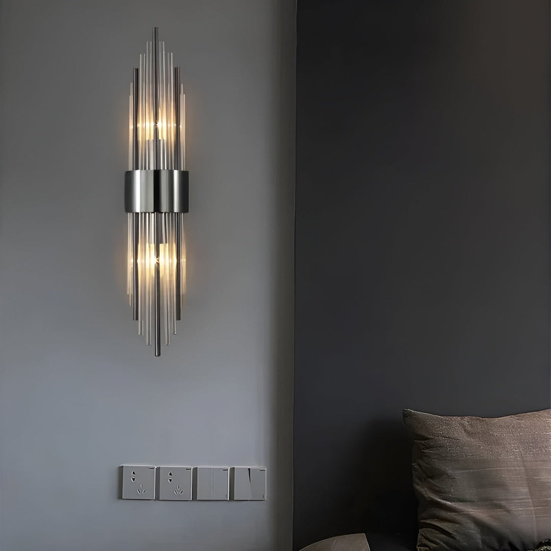 Vegglampe med krystaleffekt – Elegant design med gyllen aksent | Skanto