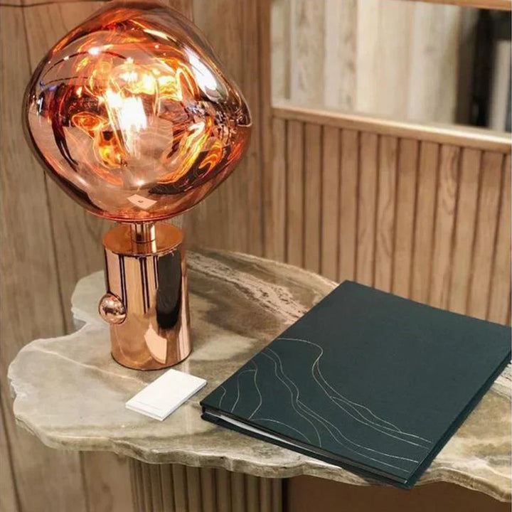 Meltique Lampe - Den Avant-Garde Belysningen for Ditt Rom | Skanto